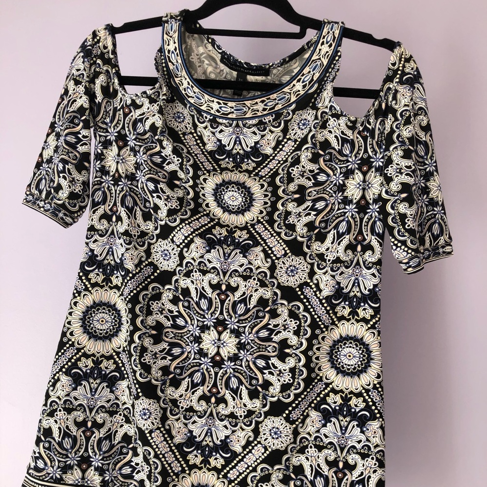 White House black market blouse